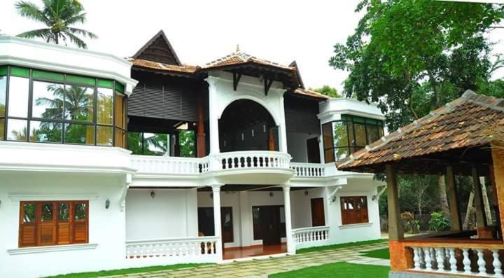 Palm Beach Villa Черай-Бич Экстерьер фото